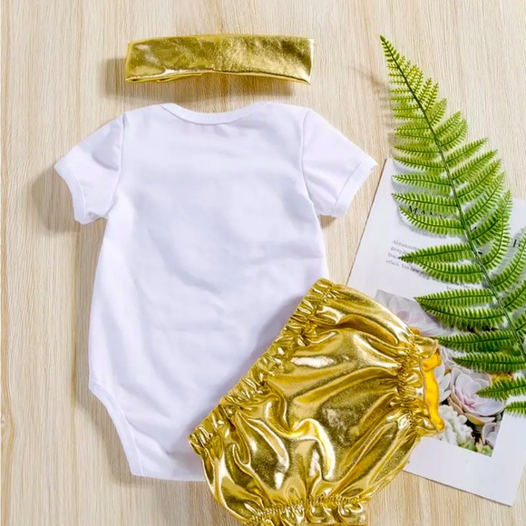 Baby Girl Micky Mouse Outfit - Picture 2 of 5